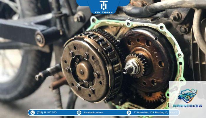 xe máy bị kêu từ động cơ - Hình 4
