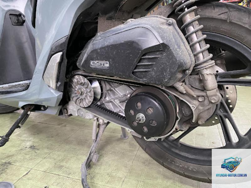 xe máy bị kêu từ nồi xe