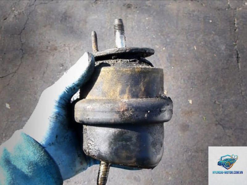 xe máy bị rung khi dừng đèn đỏ - Hình 4