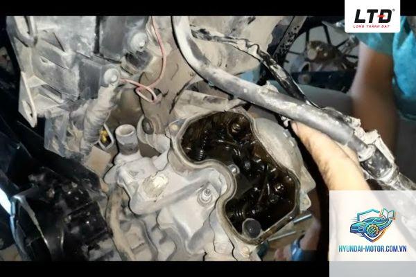 xe máy bị yếu máy khi chở nặng