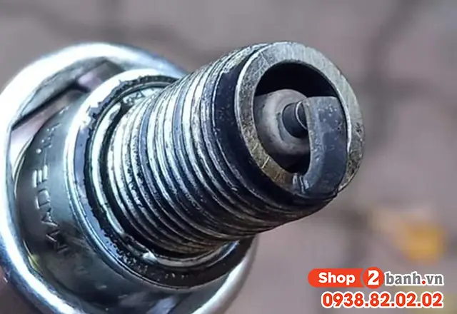 xe máy bugi bị đóng muội - Hình 2