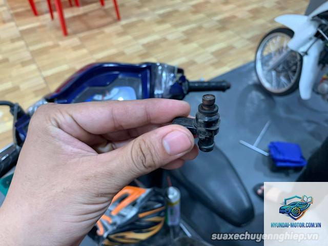xe máy chạy bị hụt hơi - Hình 5