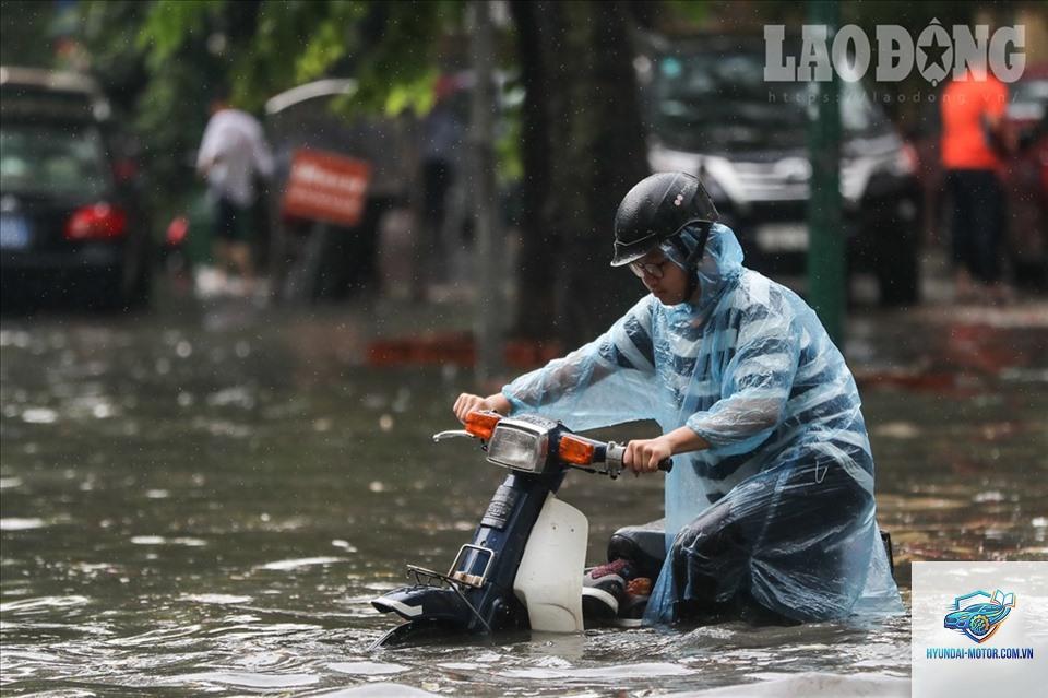 xe máy chết máy khi đi trời mưa - Hình 3