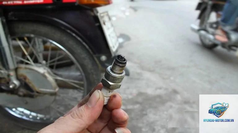 xe máy chết máy khi ga lớn - Hình 4