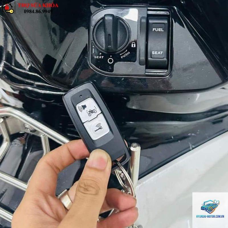 xe máy chìa khóa không vặn được - Hình 2