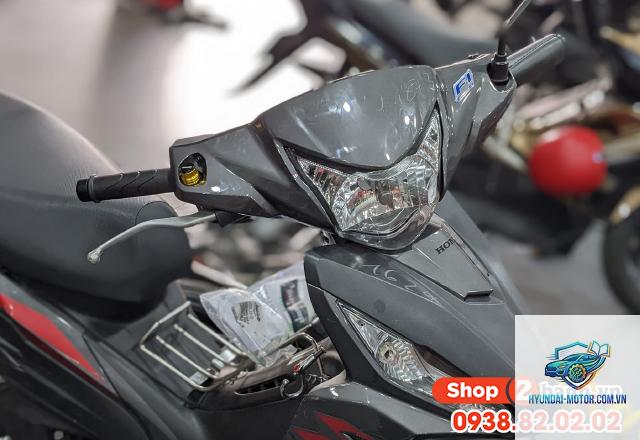 xe máy cổ lái bị nặng khi quay - Hình 2