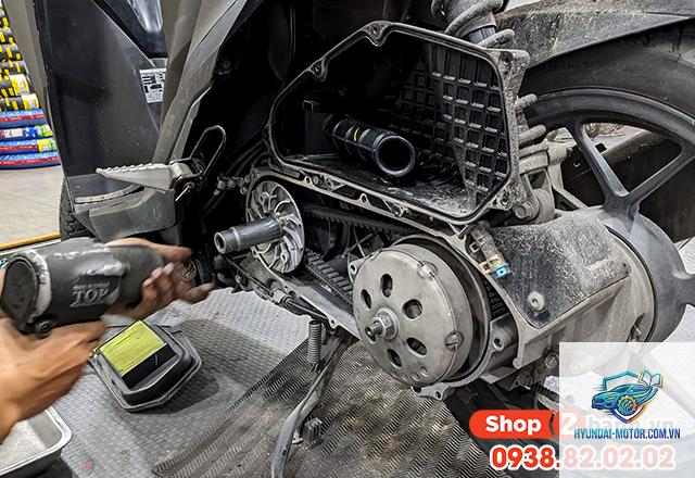 xe máy dây curoa bị kêu - Hình 3