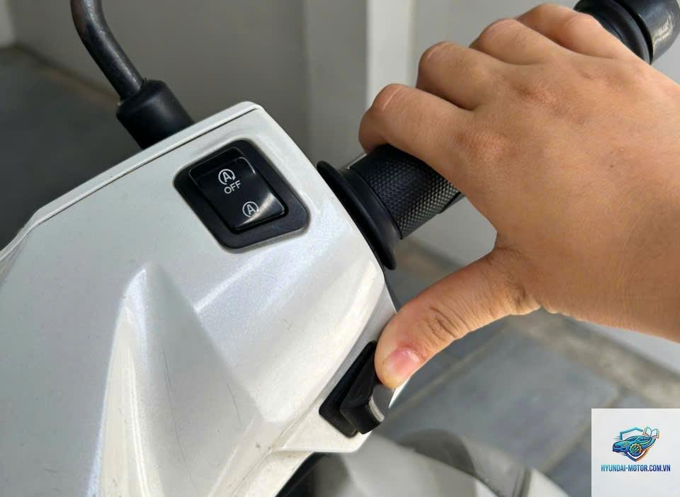 xe máy đề không nổ khi bình yếu - Hình 5