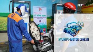 xe máy đổ xăng nhanh hết