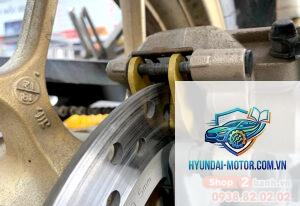 xe máy heo dầu bị kẹt