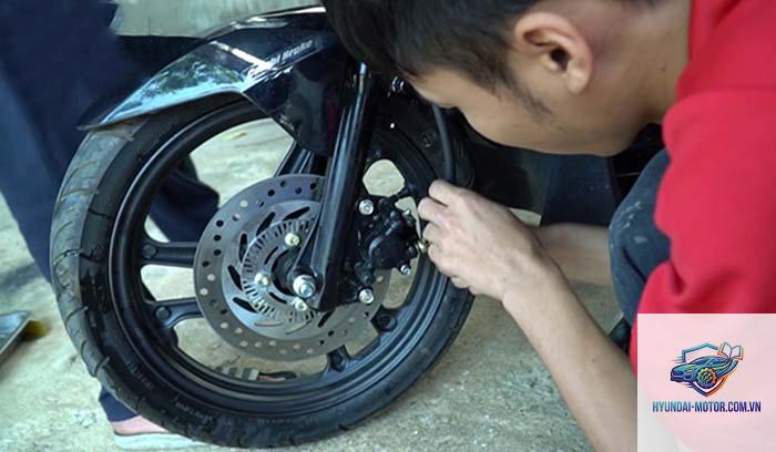 xe máy lỗi hệ thống phanh abs
