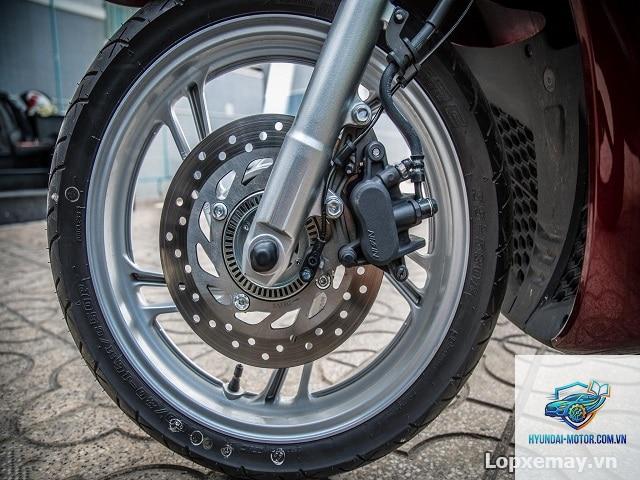 xe máy lốp bị xì hơi - Hình 1