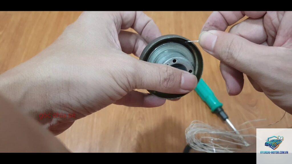 xe máy nắp bình xăng bị nghẹt