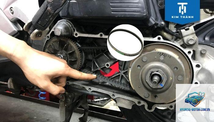 xe máy nghe tiếng rè rè khi tăng ga - Hình 2