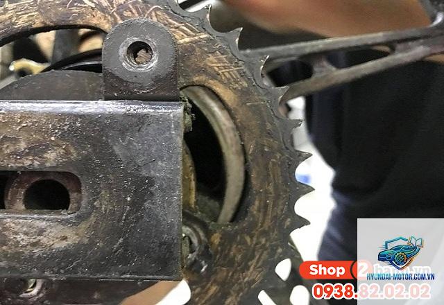 xe máy nhông sên dĩa bị kêu - Hình 3