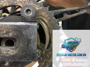 xe máy nhông sên dĩa bị mòn