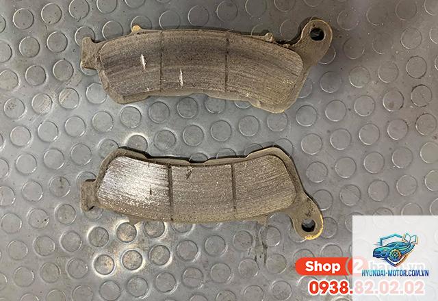 xe máy phanh bị cứng - Hình 2