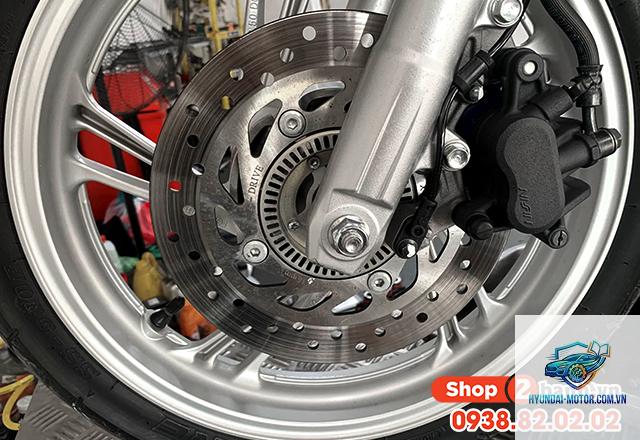 xe máy phanh bị kêu khi phanh gấp - Hình 2