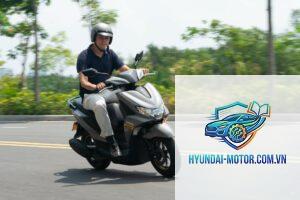 xe máy phát ra tiếng hú khi tăng ga