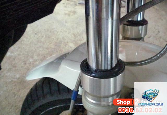 xe máy phuộc bị cứng