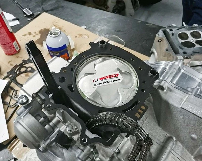 xe máy piston bị xước - Hình 5