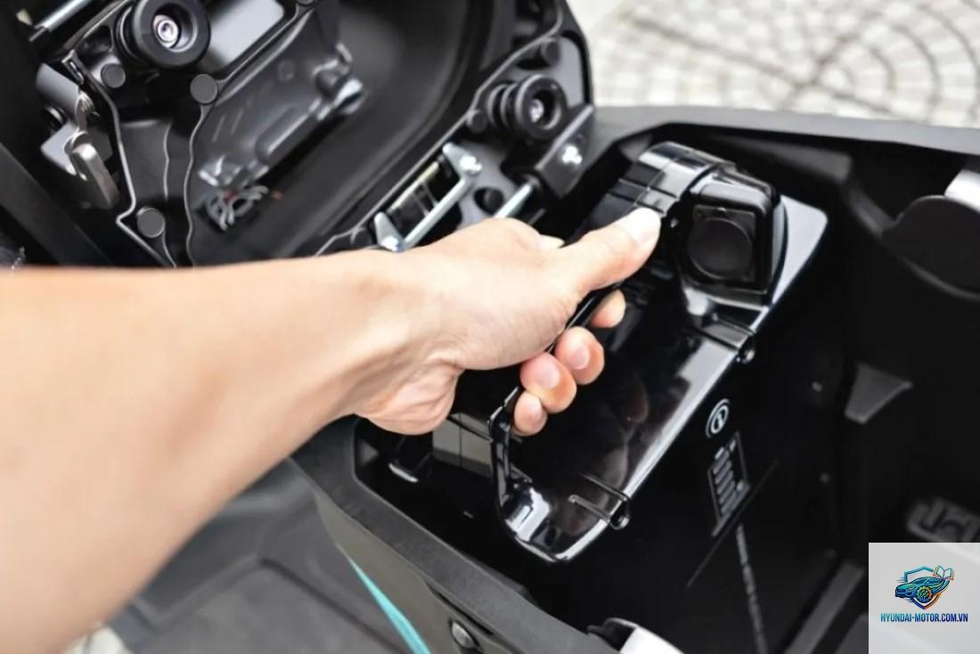 xe máy sạc không vào bình - Hình 3