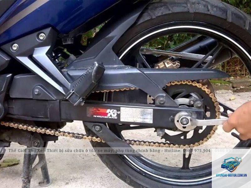xe máy sên bị chùng - Hình 3