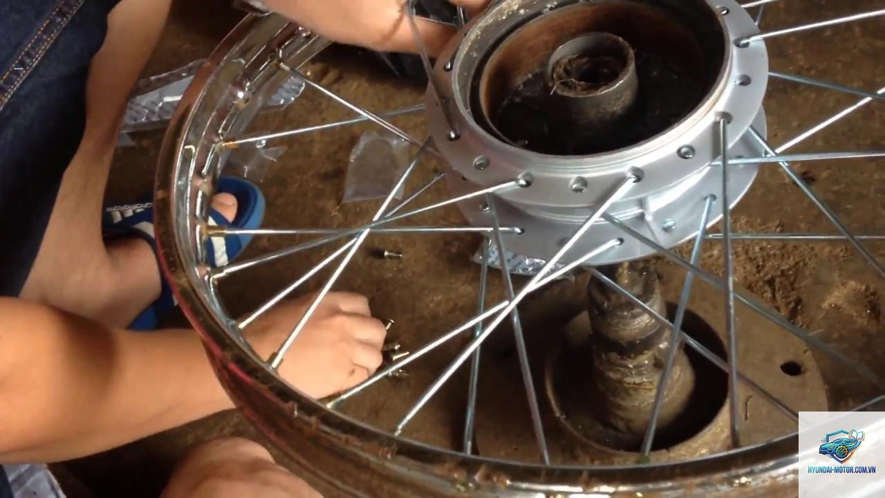 xe máy vành xe bị méo - Hình 2