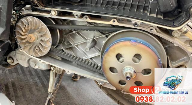 xe máy xe ga bị giật