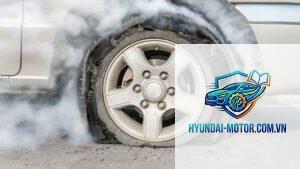Bảo hiểm có đền khi xe bị thủng lốp không