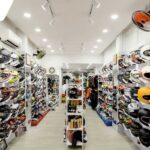 Có nên mua bảo hiểm qua showroom? Phân tích chi tiết lợi ích, rủi ro và hướng dẫn cho người mua xe Có nên mua bảo hiểm qua showroom? Phân tích chi tiết lợi ích, rủi ro và hướng dẫn cho người mua xe