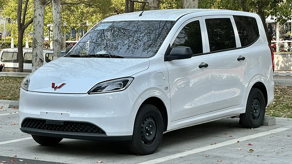 So sánh Toyota Rush và Hyundai Stargazer - Hình 5