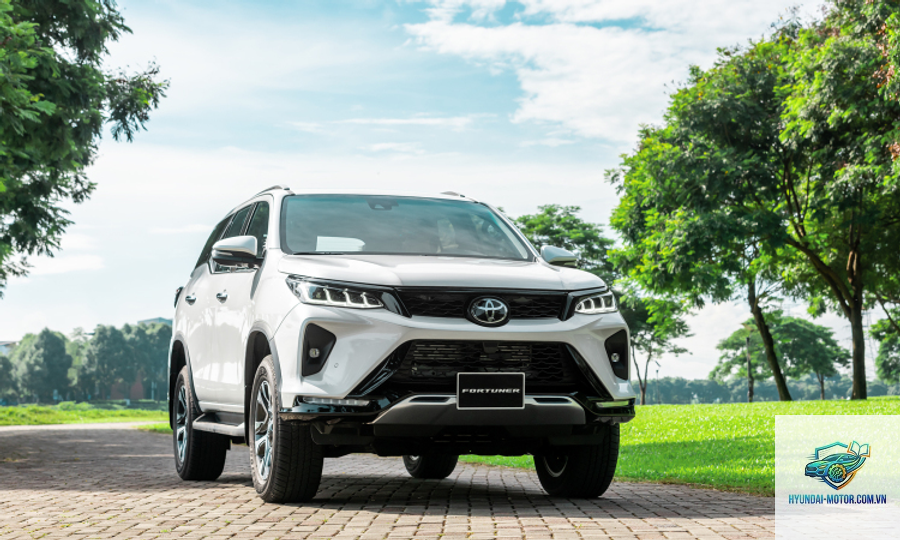 So sánh các phiên bản Toyota Fortuner - Hình 2